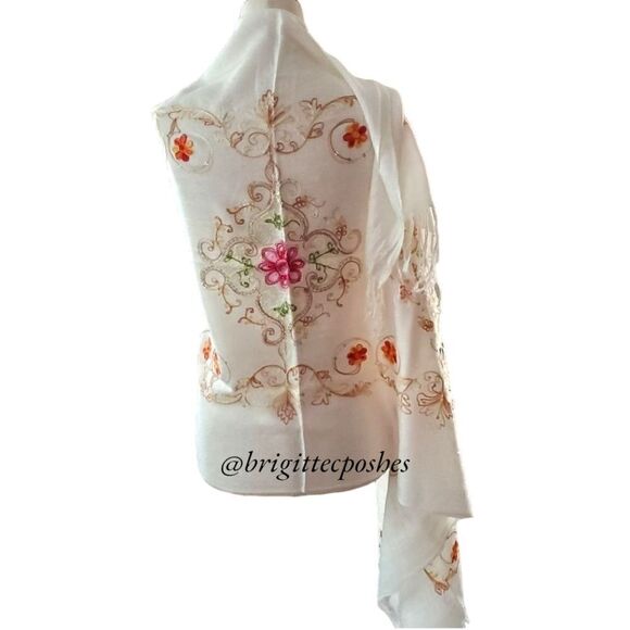 CHALINA  White Embroidered Shawl - Picture 4 of 10